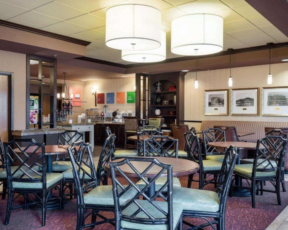 Comfort Suites Starkville Zewnętrze zdjęcie