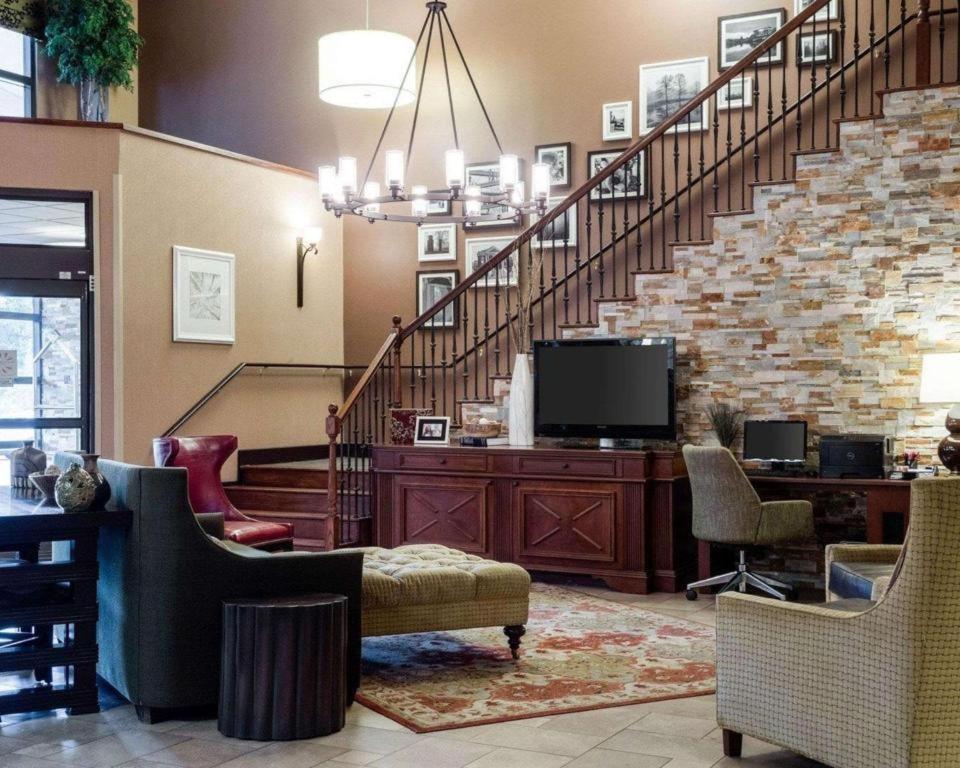 Comfort Suites Starkville Zewnętrze zdjęcie