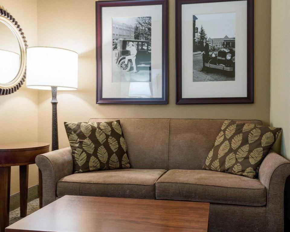 Comfort Suites Starkville Zewnętrze zdjęcie