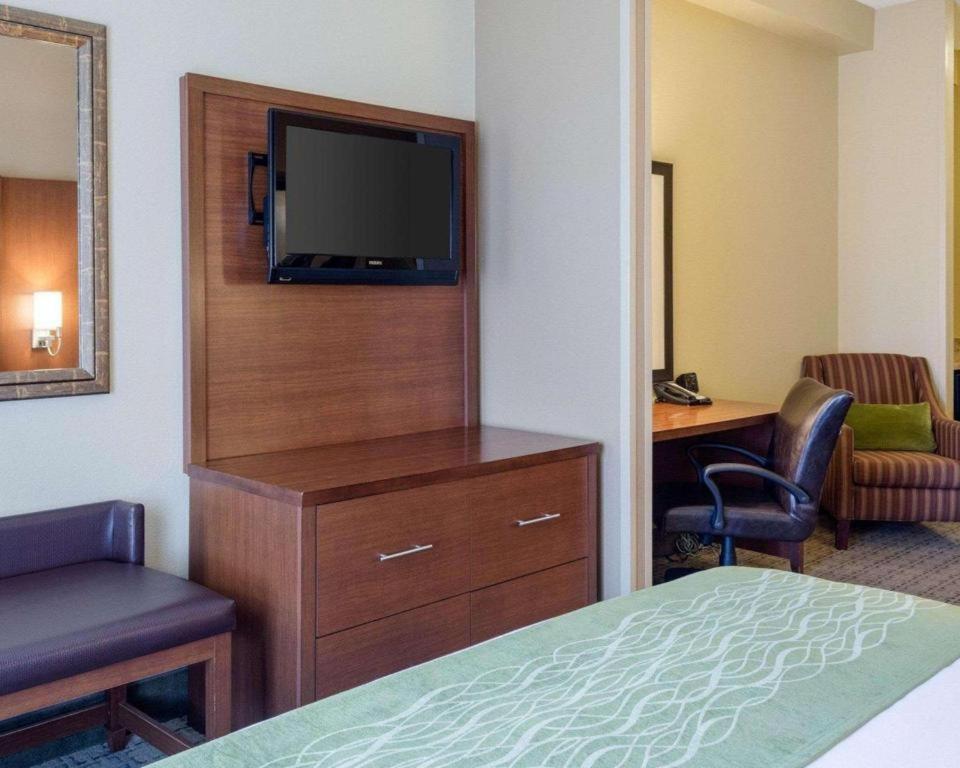 Comfort Suites Starkville Zewnętrze zdjęcie
