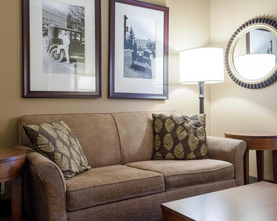 Comfort Suites Starkville Zewnętrze zdjęcie