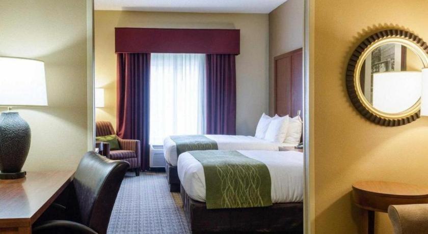 Comfort Suites Starkville Zewnętrze zdjęcie